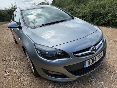Vauxhall Astra Hatchback 1.4 16v Excite Euro 5 5dr