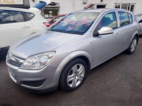Vauxhall Astra Hatchback 1.4i 16v Active 5dr