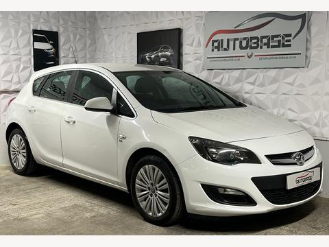 Vauxhall Astra Hatchback 1.4 16v Excite Euro 5 5dr
