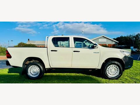 Toyota Hilux Pickup 2.4 D-4D Active 4WD Euro 6 4dr