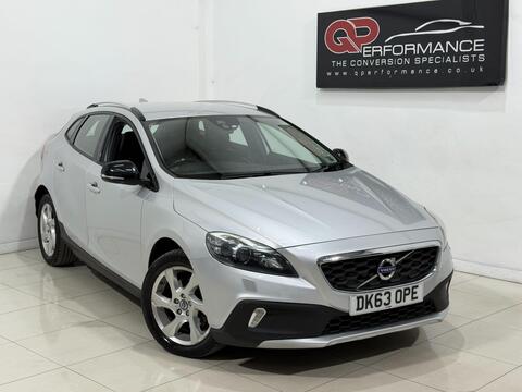Volvo V40 Cross Country Hatchback 1.6 D2 Lux Euro 5 (s/s) 5dr