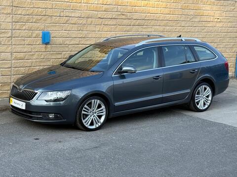 Skoda Superb Estate 2.0 TDI Elegance 4WD Euro 5 (s/s) 5dr