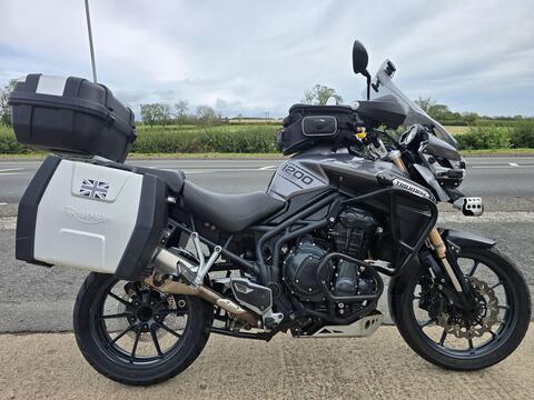 Triumph Explorer Adventure 1215
