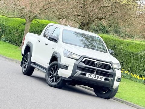Toyota Hilux Pickup 2.8 D-4D Invincible X Auto 4WD Euro 6 (s/s) 4dr
