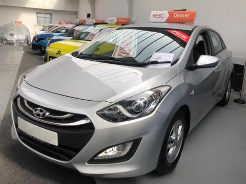 Hyundai i30 Hatchback 1.6 CRDi Active Auto Euro 5 5dr