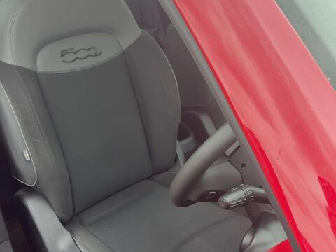 2015 Fiat 500X, photograph 4