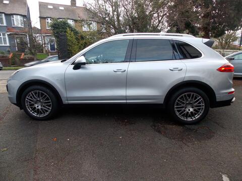 Porsche Cayenne SUV 3.0 TD V6 TiptronicS 4WD Euro 6 (s/s) 5dr