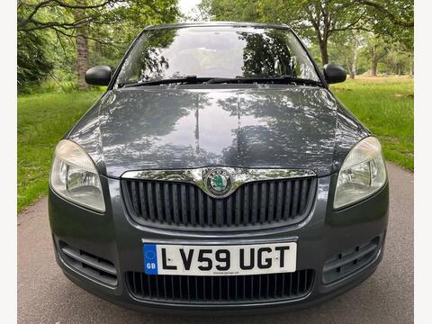 Skoda Fabia Hatchback 1.6 16V 1 Tiptronic 5dr
