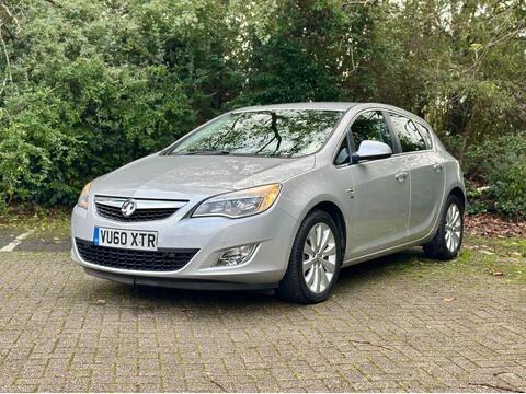 Vauxhall Astra Hatchback 1.3 CDTi ecoFLEX SE Euro 5 5dr