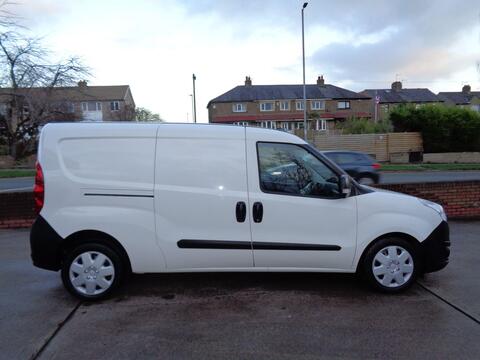 Vauxhall Combo Panel Van 1.6 CDTi 2300 16v FWD L2 H1 (s/s) 3dr
