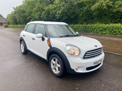 MINI Countryman SUV 1.6 Cooper Euro 5 (s/s) 5dr