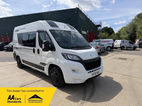 Peugeot Boxer Camper 2.2 BlueHDi 335 Professional L2 H2 Euro 6 (s/s) 5dr