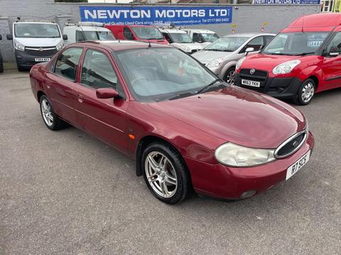 Ford Mondeo Hatchback 2.5 V6 Ghia X 5dr