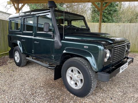 Land Rover Defender 110 SUV 2.2 TDCi Station Wagon.