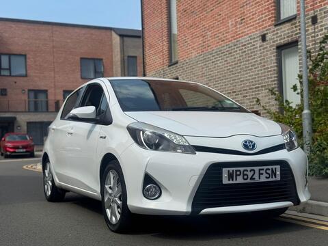 Toyota Yaris Hatchback 1.5 VVT-h T Spirit CVT Euro 5 5dr