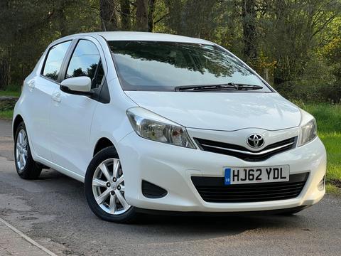 Toyota Yaris Hatchback 1.33 Dual VVT-i TR Multidrive S Euro 5 5dr