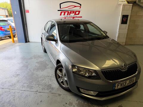 Skoda Octavia Hatchback 1.6 TDI SE Euro 5 (s/s) 5dr