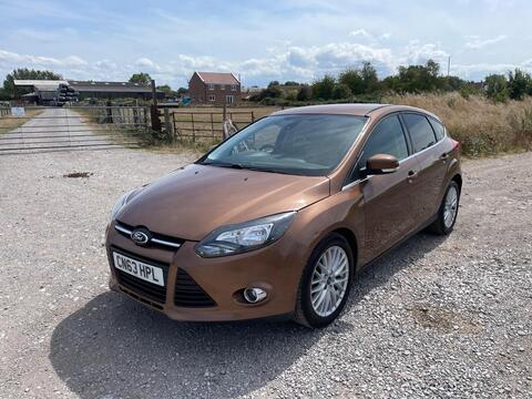 Ford Focus Hatchback 1.0T EcoBoost Zetec Euro 5 (s/s) 5dr