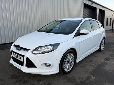 Ford Focus Hatchback 1.6 TDCi Zetec Euro 5 (s/s) 5dr