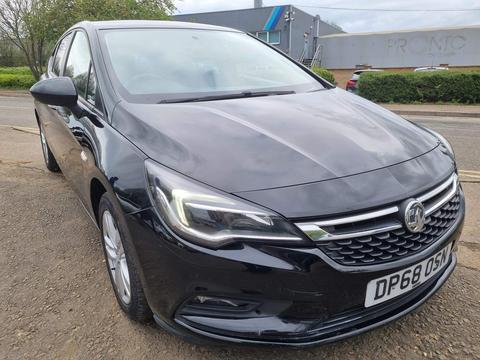 Vauxhall Astra Hatchback 1.6 CDTi BlueInjection Tech Line Nav Euro 6 (s/s) 5dr