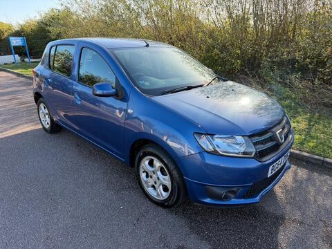 Dacia Sandero Hatchback 0.9 TCe Laureate Euro 5 5dr