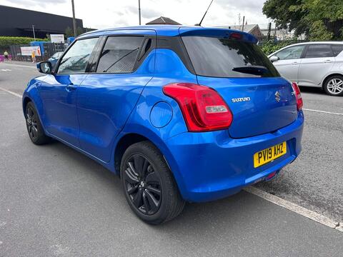 2019 Suzuki Swift, photograph 4