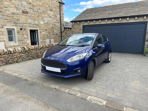 2017 Ford Fiesta, photograph 3