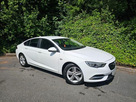 Vauxhall Insignia Hatchback 1.6 Turbo D BlueInjection Design Grand Sport Euro 6 (s/s) 5dr