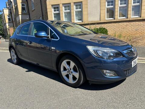 Vauxhall Astra Hatchback 1.6 16v SRi Euro 5 5dr