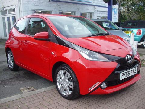 Toyota AYGO Hatchback 1.0 VVT-i x-pression Euro 6 5dr