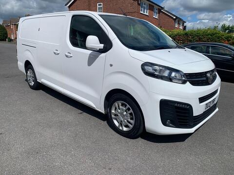 Vauxhall Vivaro Panel Van 2.0 Turbo D 3100 Sportive Auto L2 H1 Euro 6 (s/s) 5dr