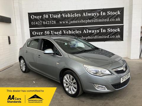 Vauxhall Astra Hatchback 1.4T 16v SE Euro 5 5dr