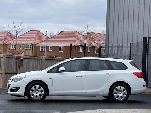 Vauxhall Astra Estate 1.7 CDTi ecoFLEX ES Sports Tourer Euro 5 (s/s) 5dr