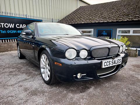 Jaguar XJ Saloon 4.2 V8 XJ8 Sovereign LWB Saloon 4dr