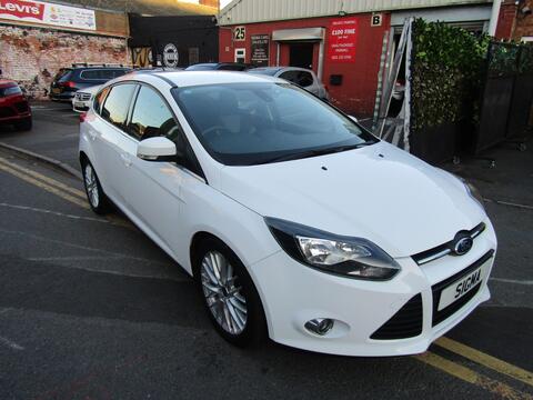 Ford Focus Hatchback 1.6 Zetec Powershift Euro 5 5dr