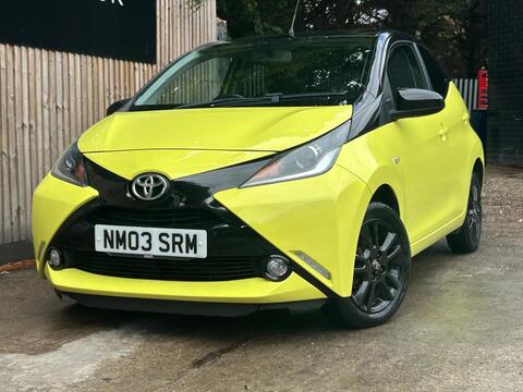 Toyota AYGO Hatchback 1.0 VVT-i x-cite 3 Yellow Bi-Tone x-shift Euro 6 5dr