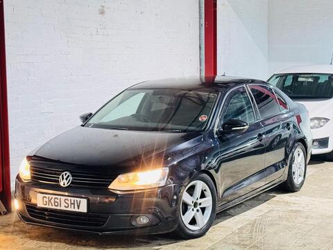 Volkswagen Jetta Saloon 1.6 TDI BlueMotion Tech SE Euro 5 (s/s) 4dr