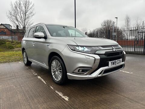 Mitsubishi Outlander SUV 2.4h TwinMotor 13.8kWh 4h CVT 4WD Euro 6 (s/s) 5dr