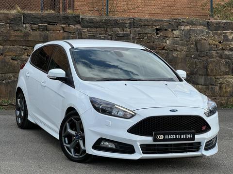 Ford Focus Hatchback 2.0T EcoBoost ST-3 Euro 6 (s/s) 5dr