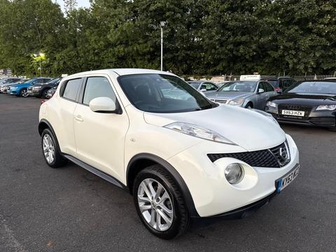 Nissan Juke SUV 1.6 Acenta Premium Euro 5 (s/s) 5dr