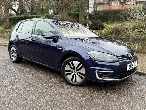 Volkswagen e-Golf Hatchback 35.8kWh e-Golf Auto 5dr