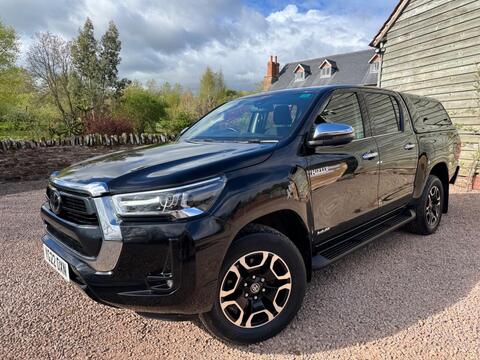 Toyota Hilux Pickup 2.4 D-4D Invincible 4WD Euro 6 (s/s) 4dr