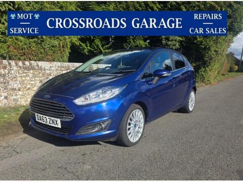 Ford Fiesta Hatchback 1.0T EcoBoost Titanium Euro 5 (s/s) 5dr