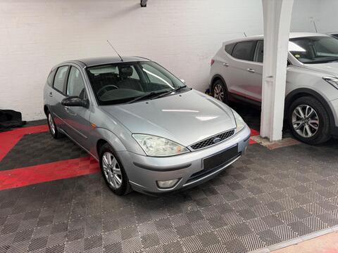Ford Focus Hatchback 1.6i 16v Ghia 5dr