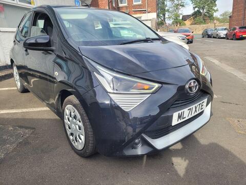Toyota AYGO Hatchback 1.0 VVT-i x-play Euro 6 (s/s) 5dr