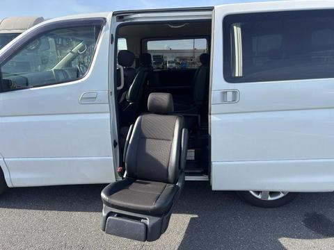 Nissan Elgrand MPV WELCAB HIGHWAY STAR FRESH IMPORT