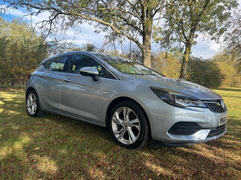 Vauxhall Astra Hatchback 1.2 Turbo SRi Nav Euro 6 (s/s) 5dr
