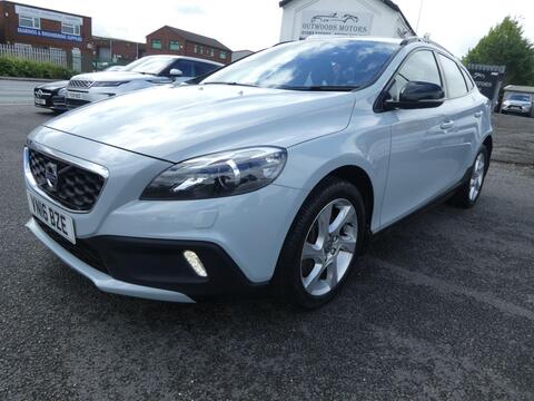 Volvo V40 Cross Country Hatchback 2.0 D2 Lux Auto Euro 6 (s/s) 5dr