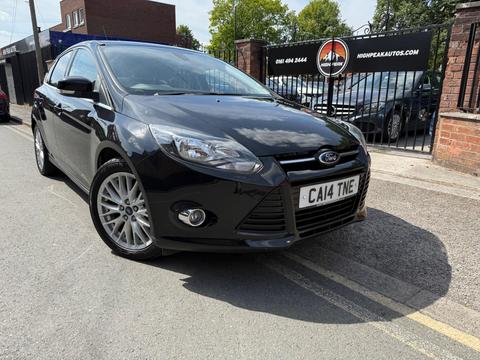 Ford Focus Hatchback 1.0T EcoBoost Titanium Navigator Euro 5 (s/s) 5dr