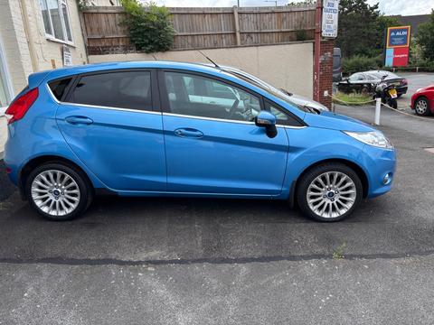 Ford Fiesta Hatchback 1.4 TDCi DPF Titanium 5dr